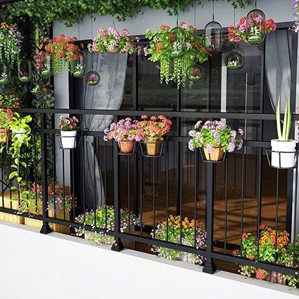 Hanging Flower Stand &ndash; home d&eacute;cor essential